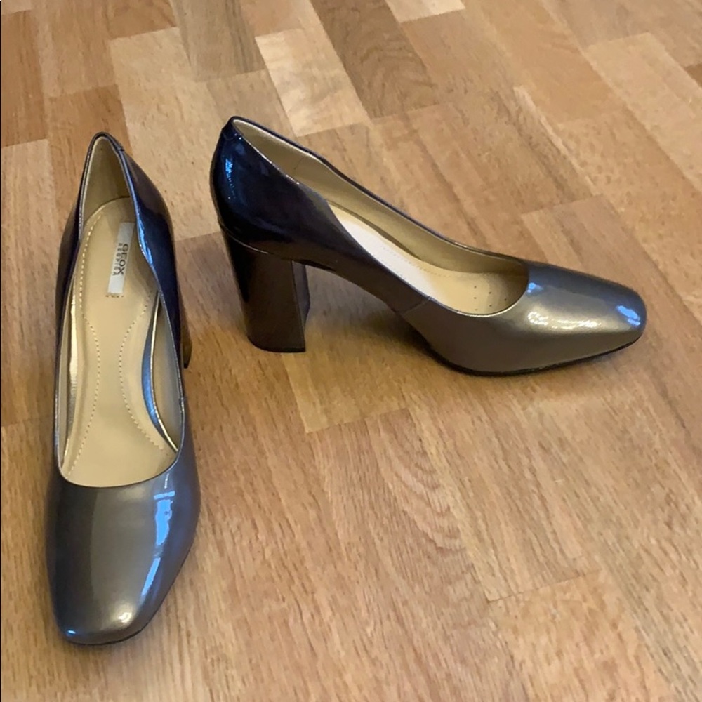 Leather pump by Geox